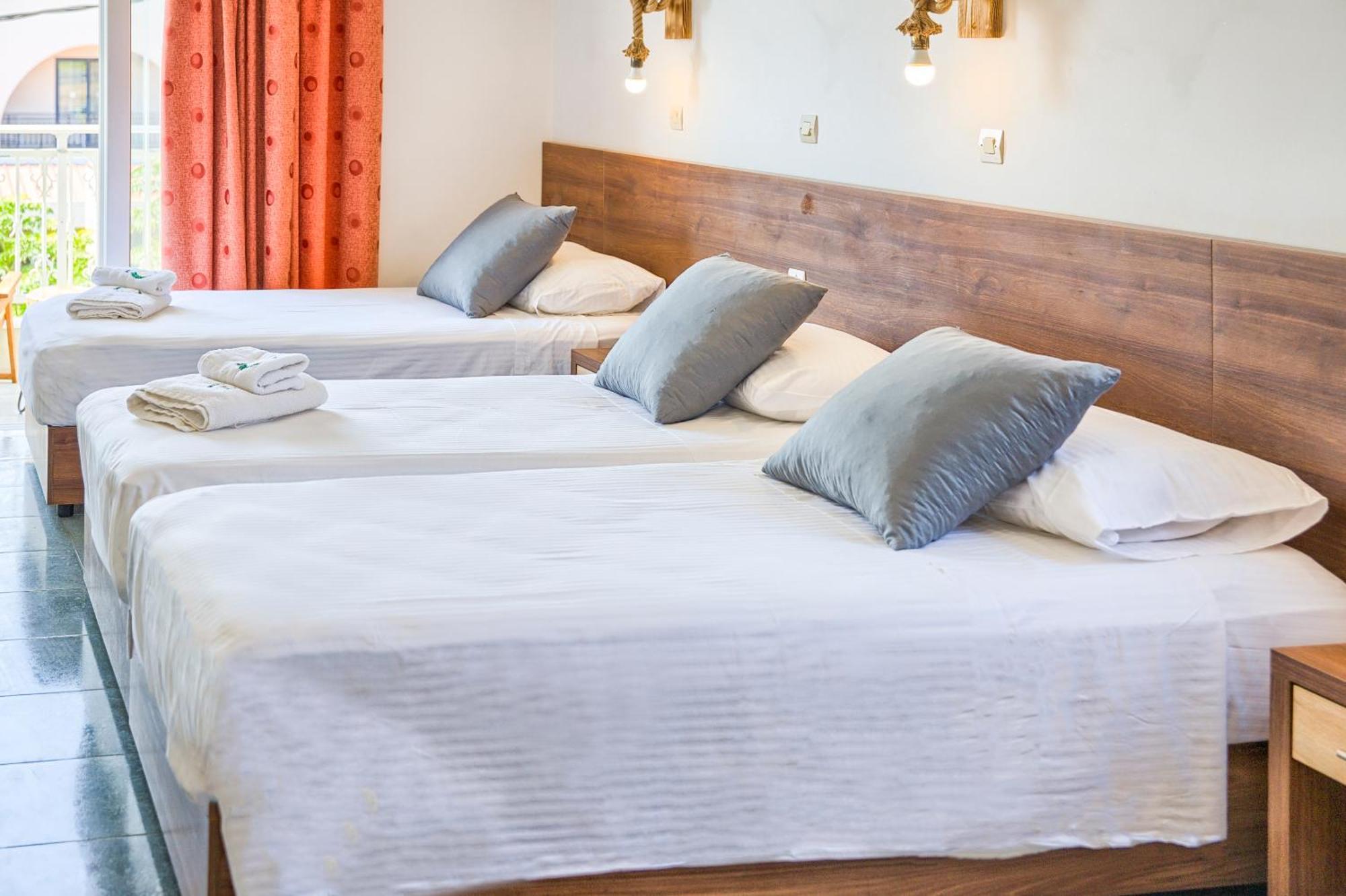 האראקי Alia Luxury Suites And Spa חדר תמונה